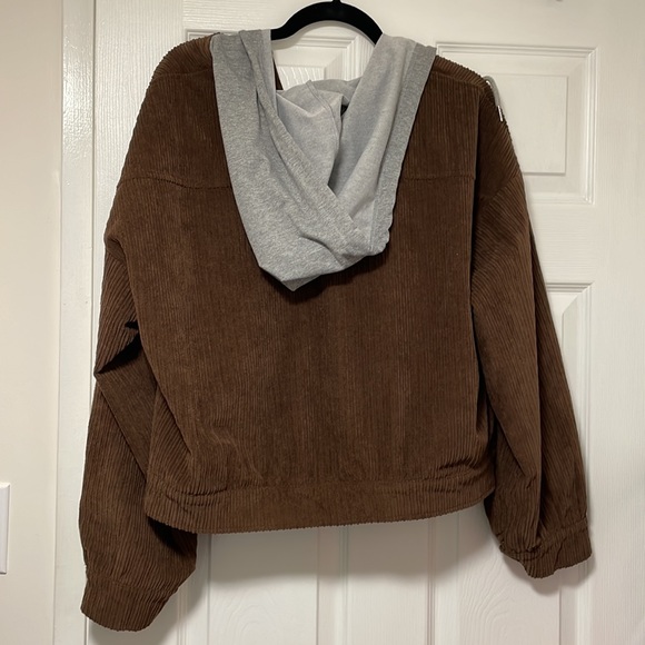 Brown and gray hooded jacket - Picture 3 of 3